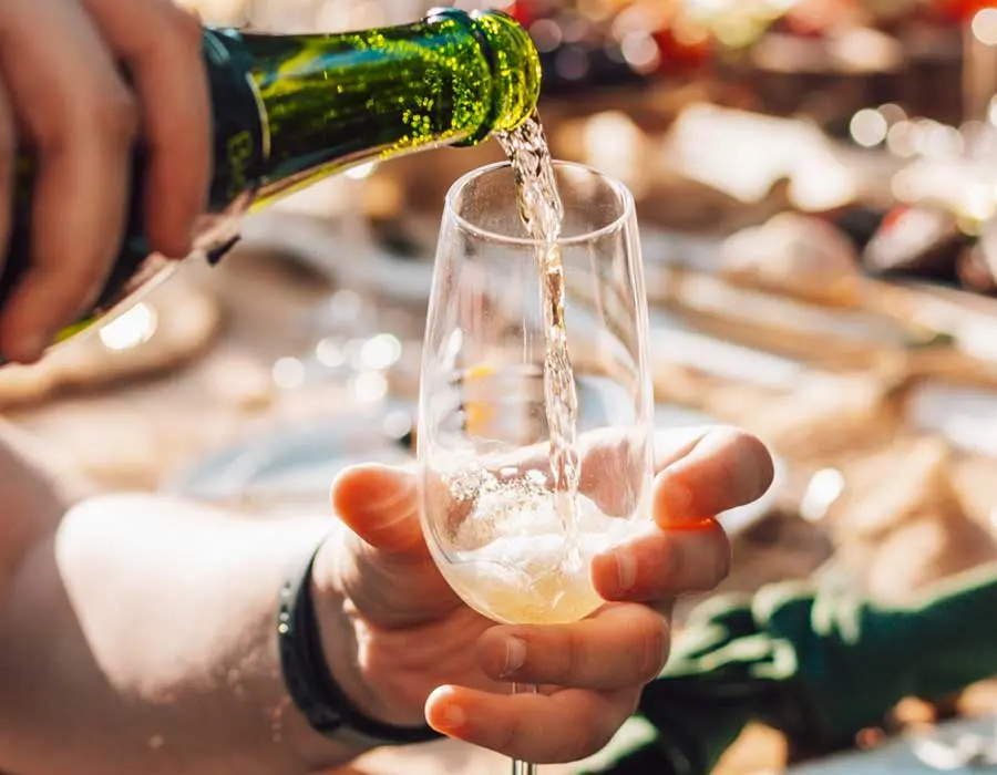 Quale cibo si presta ad essere gustato con uno champagne brut? ci sono differenze tra gli aromi?